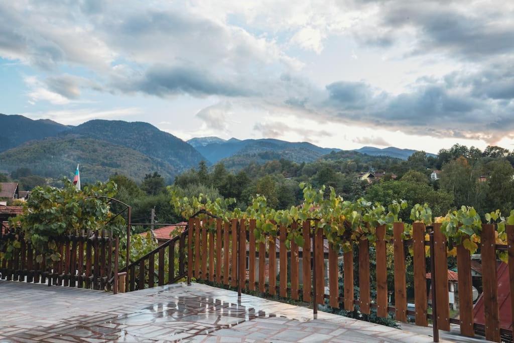 Duvaro Guesthouse Радуил Екстериор снимка